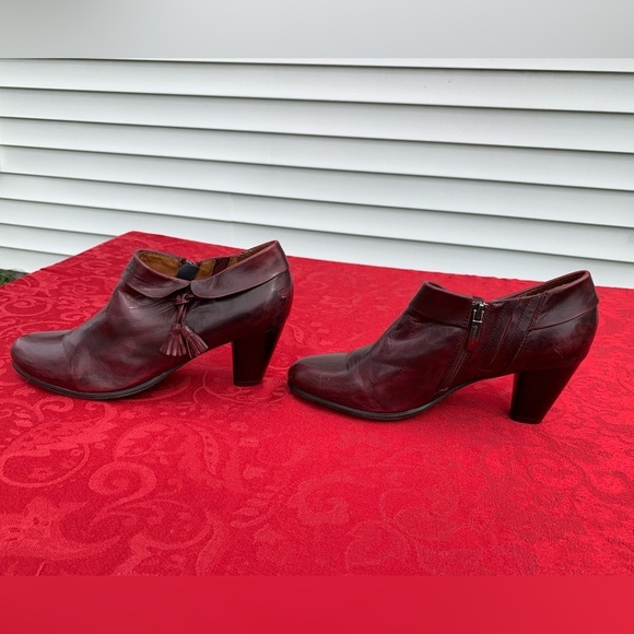 Regarde Le Ciel leather heeled ankle bootie size 40 8.5 spring summer tassel - Picture 1 of 14